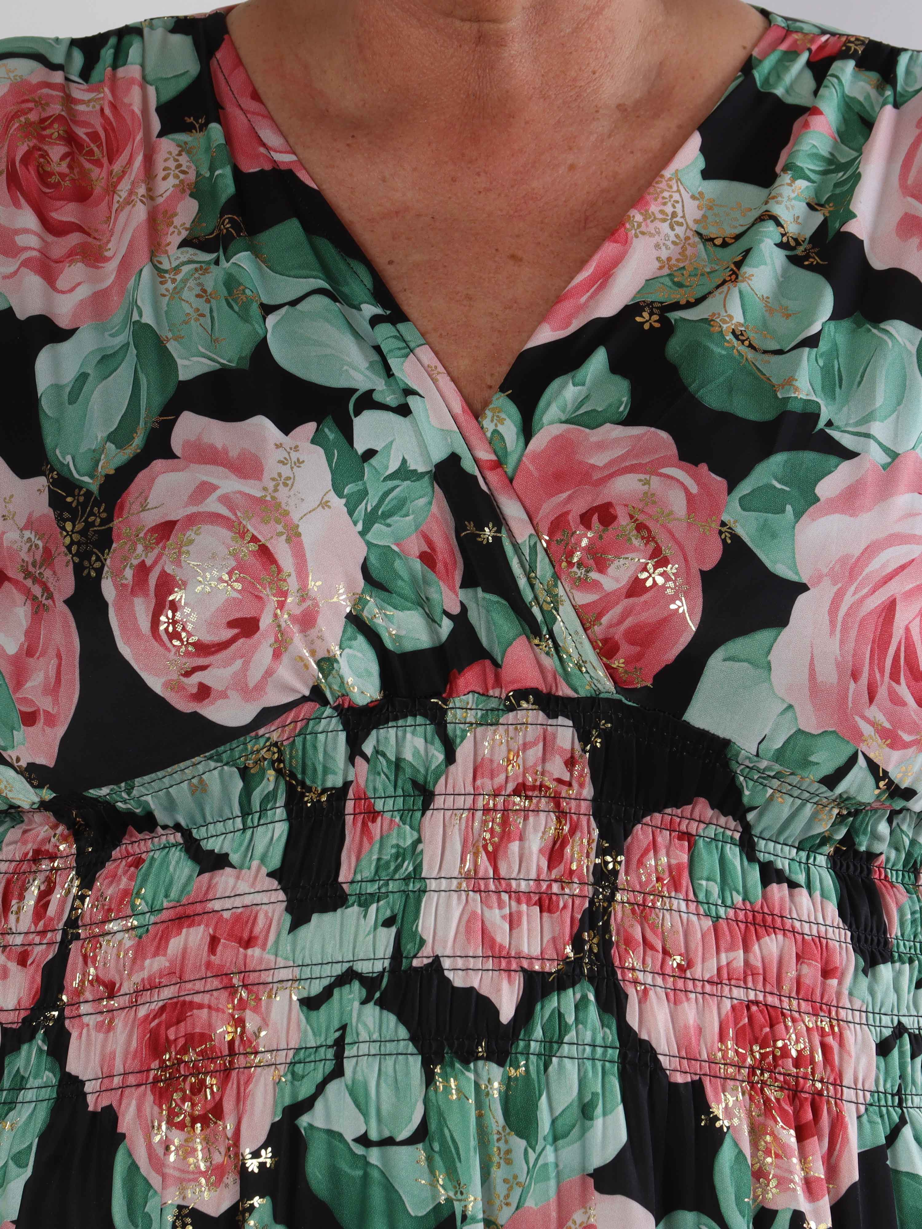 Pams Rose Short - Plus size kjole med blomstermotiver og guld blade